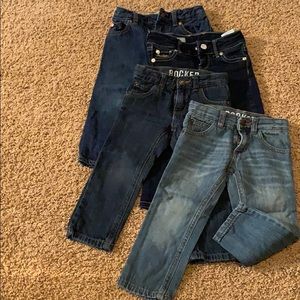 Jeans bundle. 4 pairs of jeans 2T. Good condition.
